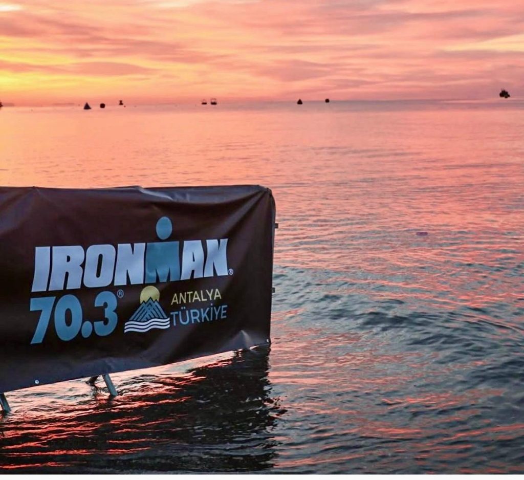 Ironman 70.3 in Belek | Bild 2 Ironman 70.3 in Belek Schwimmstart1 |