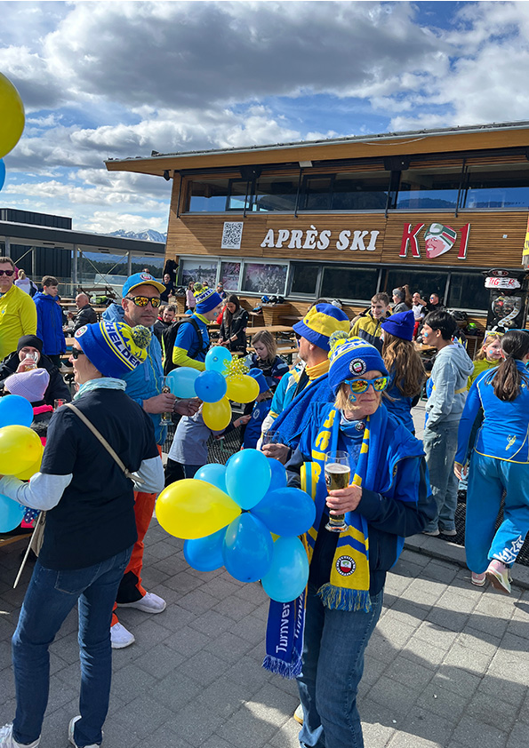 20 Jahre Gipfelstürmer: Eine blau-gelbe Lawine überrollt den Kronplatz! TVW Jubilaeumsparty 01 |